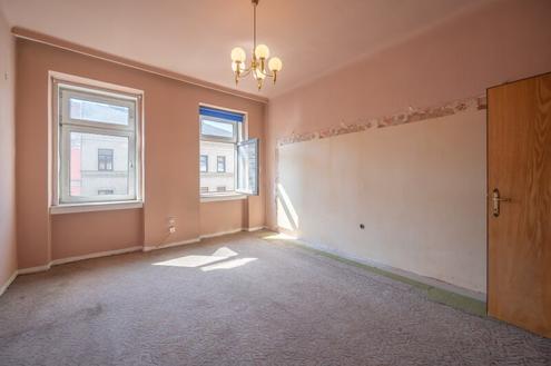++NEU++ 1,5-Zimmer Altbau-Wohnung (sanierungsbedürftig), viel Umbaupotenzial