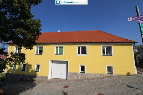 2073 Waitzendorf - Teilsaniertes Haus mit viel Platz und Potential inmitten der Retzer Weingegend