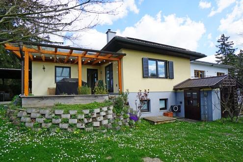 Ein Haus zum Ankommen mit Sonnenenergie vom eigenen Dach - Gartenidylle, Ruhelage & Stadtnähe