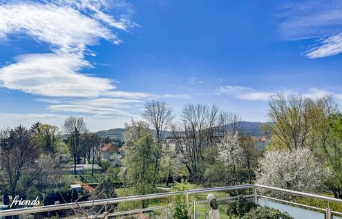 Dachgeschoßwohnung mit Ausblick - 3 Zimmerwohnung mit Eigengarten in Mödling