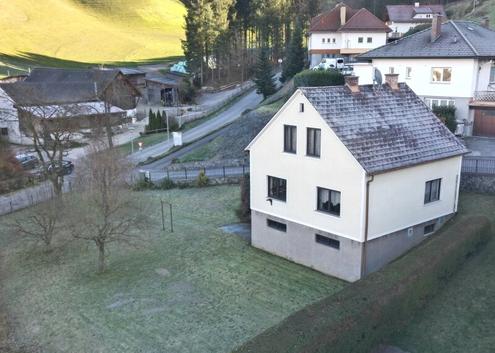 Zum Renovieren - EINFAMILIENHAUS in Aussichts-Ruhelage
