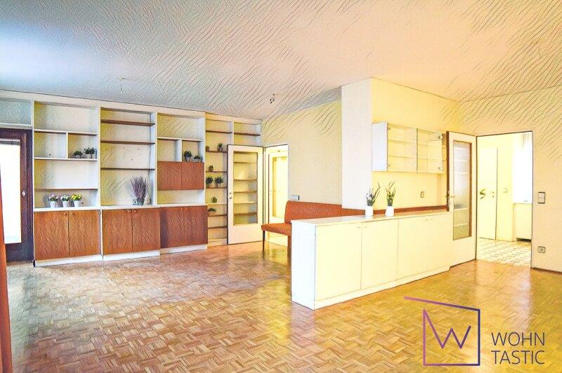 Wohnzimmer - Blick Richtung Vorraum 1+2 & Loggia 2.