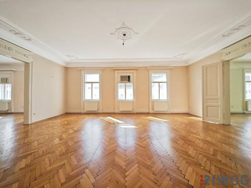 Stilaltbauwohnung mit 45m² Wohnsalon | Nähe Naschmarkt und 1. Bezirk | unbefristet | sehr hell im 4. Liftstock
