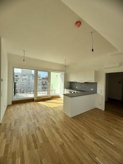 Befristet vermietete 4 Zimmer Dachterrassenwohnung mit Garagenplatz in Top Lage