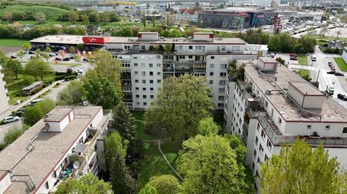 Traumhafte lichtdurchflutete 4-Zimmer-Wohnung zum sanieren mit 2 Terrassen und Garage in 1210 Wien - Frequent Lage!