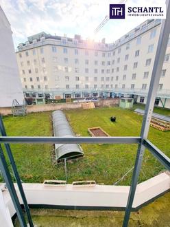 Stark reduziert! WOW! 3 Zimmer mit Balkon in Bestlage in 1050 Wien! HIP und TRENDY die Gegend - Magisch schön das Altbauhaus - Ein MUST HAVE die Wohnung! TOP Infrastruktur + Beste öffentliche Anbindung!
