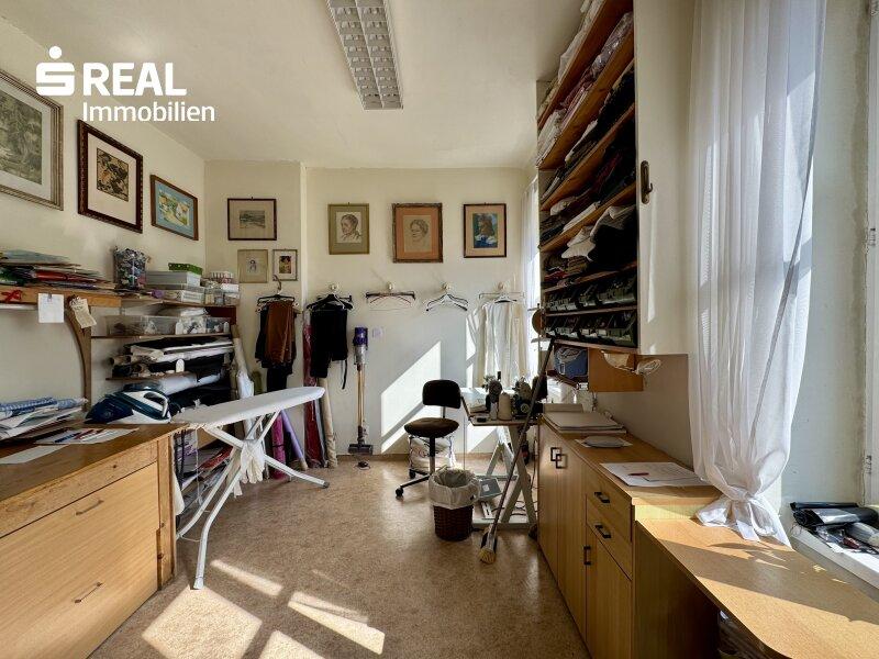 Arbeitszimmer