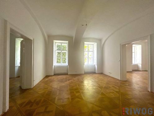 Neu saniert *** bei der U4 Stadtpark *** gartenseitig orientiert *** separate Küche *** zwischen Heumarkt und Wien Mitte Shopping Center