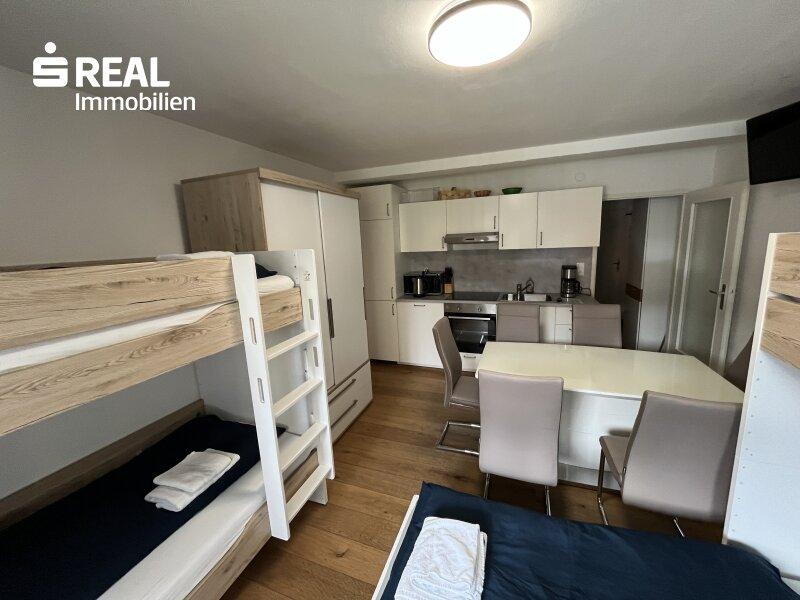 Wohnraum mit Kchenzeile