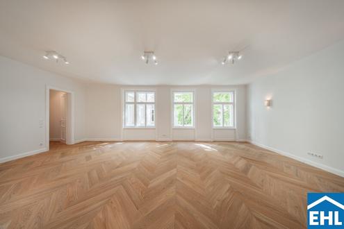 Saniertes 4- Zimmer Altbaujuwel nahe Mariahilfer Straße