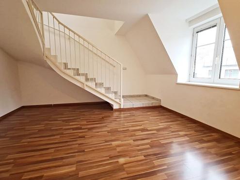 DACHGESCHOSS, U3-NÄHE, 52 m2 Maisonette, 2 Zimmer, Kochnische, Duschbad, Meiselstraße