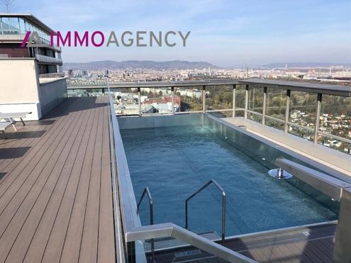 2-Zimmer Wohnung mit Balkon im TrIIIple Living! Pool am Dach