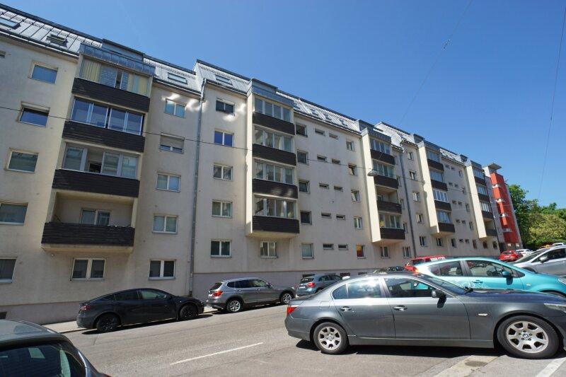Wohnhaus straenseitig