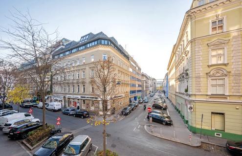 **Hannovermarkt** Charming and Well-Maintained 2-Room Period Apartment - Ideal for Airbnb Use