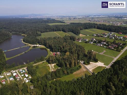 BAUTRGER aufgepasst! IDEAL fr DOPPELHAUSHLFTEN in unmittelbarer Nhe zu den Wundschuher Seen! TOP Anbindung! VOLLERSCHLOSSENES und FLACHES BAUGRUNDSTCK!