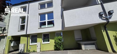 zentral gelegener 4 Zimmer-Wohntraum inklusive Garagenplatz