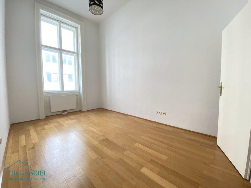 Schlafzimmer II