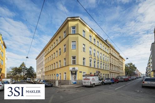 Baubewilligter Dachgeschossausbau in elegantem Eckzinshaus