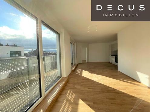 3 ZIMMER | DACHGESCHOSS | IM HERZEN DER STADT | 2 BÄDER | TERRASSE | KARMELITERHOF | AB JUNI