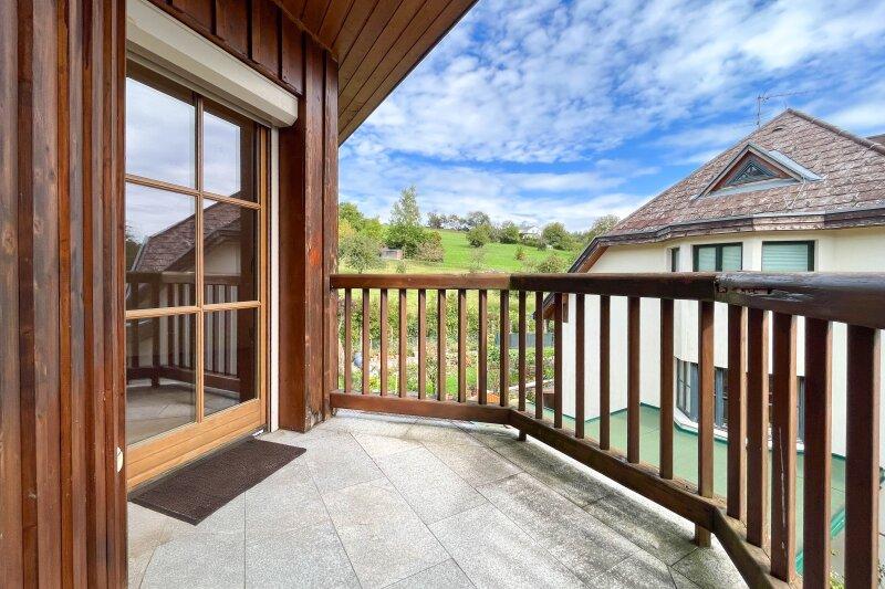 stlich ausgerichteter Balkon DG