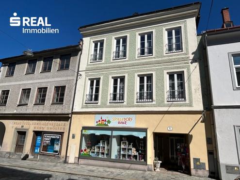 Wohn- und Geschäftshaus in zentraler Lage