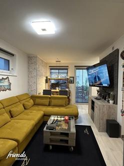Moderne 2-Zimmer-Wohnung mit Balkon und Garage