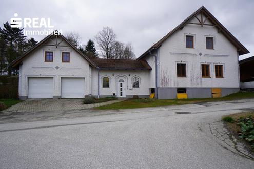 Revitalisierungsbedürftiges Wohnhaus mit tollen Nebengebäuden und großen Gartengrundstücken