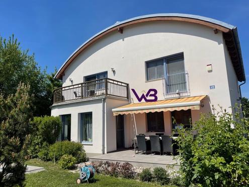 Großzügiges Einfamilienhaus mit Garage und Swimmingpool in einer begehrten Lage von Hagenbrunn!