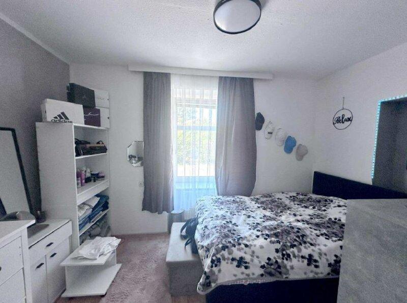 Schlafzimmer 2