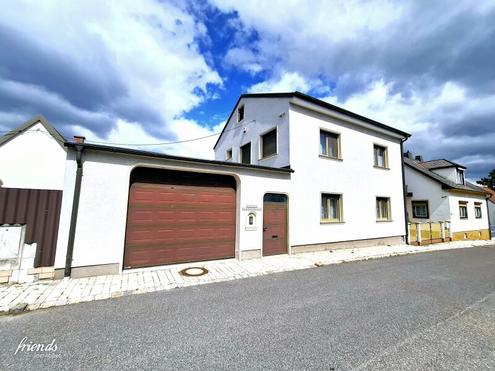 Super Liegenschaft: 6 Zimmer, Pool, Wintergarten und Garage - Ihr neues Zuhause!