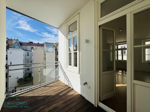 WUNDERSCHNE INNENSTADTWOHNUNG MIT BALKON