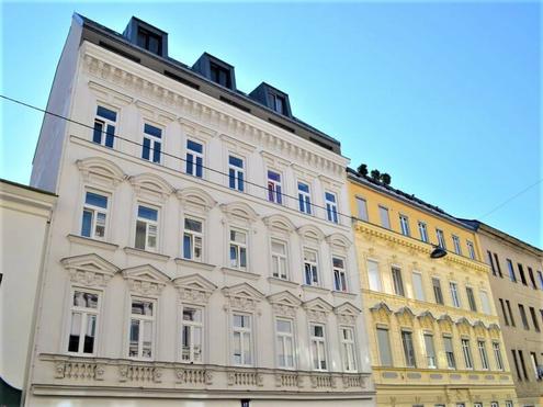 SPECKBACHERGASSE, 53 m2 Dachgeschoß mit 12 m2 Terrasse, 2 Zimmer, Komplettküche, Wannenbad, Parketten, Fernblick