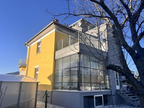 Villa neuwertig, sonnige Lage mit groen Garten
