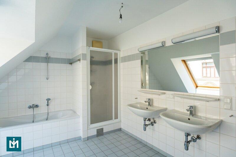 Badezimmer UG. (NW)