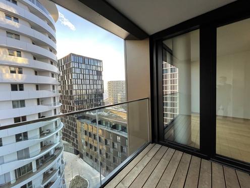 Unbefristete 2-Zimmer-Neubau-Wohnung mit Loggia ab Juli im höheren Stockwerk