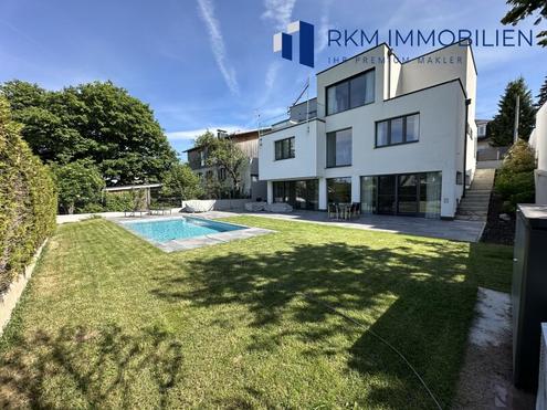 Modernes Familienparadies mit Pool in TOP Lage