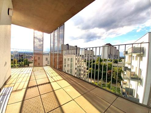 ## 270° Rundum-Blick - 3 ZIMMER mit großzügigem Balkon - TOP 47 ##