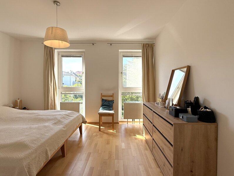 Schlafzimmer 1