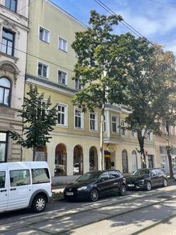 Entwicklungsobjekt in ausgezeichneter Lage beim U3 H�tteldorfer Stra�e! Bestandsfrei