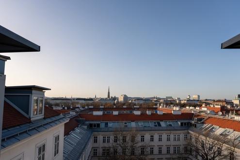 Exklusive Dachgeschoßwohnung mit Terrasse und Kamin beim Stadtpark - Ihr neuer Wohntraum!