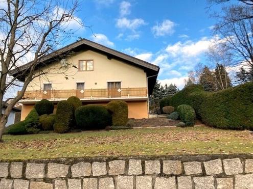 Schönes Einfamilienhaus in sonniger Aussichtslage Nähe Hoheneich