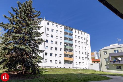 Freundliche Dachgeschowohnung mit Weitblick - zentral gelegen!