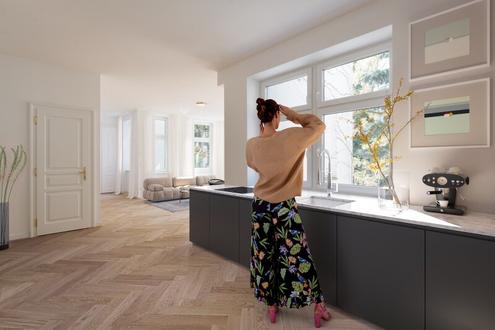 ERSTBEZUG NACH GENERALSANIERUNG: Altbauwohnung mit optionalem hofseitigem Balkon