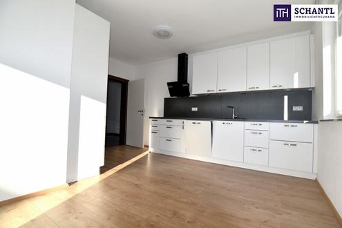 FAMILIENFREUNDLICHE WOHNUNG IN RUHIGER SIEDLUNG - 4 HELLE ZIMMER, MODERNE KCHE, ECKBADEWANNE & 2 CARPORTS!