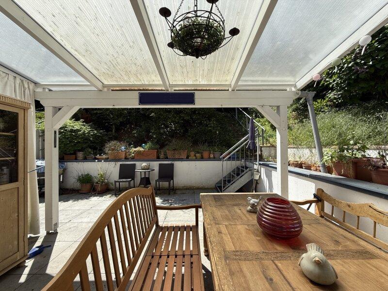 Terrasse mit berdachung