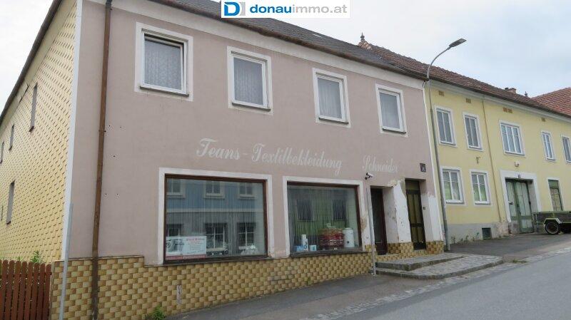 3812 Gr. Siegharts: Zinshaus zu kaufen