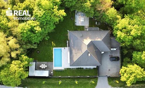Charmantes Haus mit Pool und Wintergarten