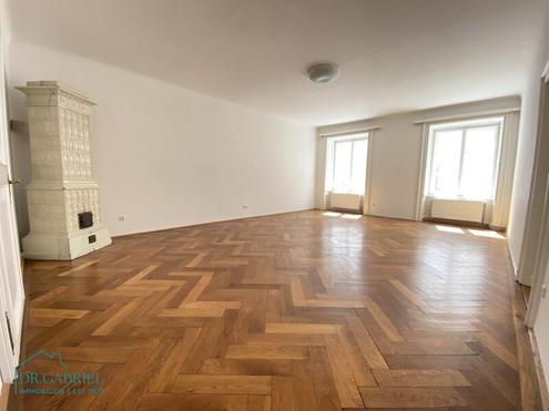 INNENSTADT-ALTBAUMIETE IN BAROCKPALAIS