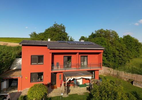 Grozgiges EINFAMILIENHAUS in AussichtsLage