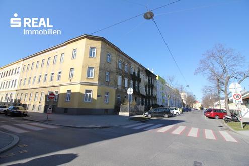 Dachgeschoss, 3 Zimmer, Terrasse, Einbauküche